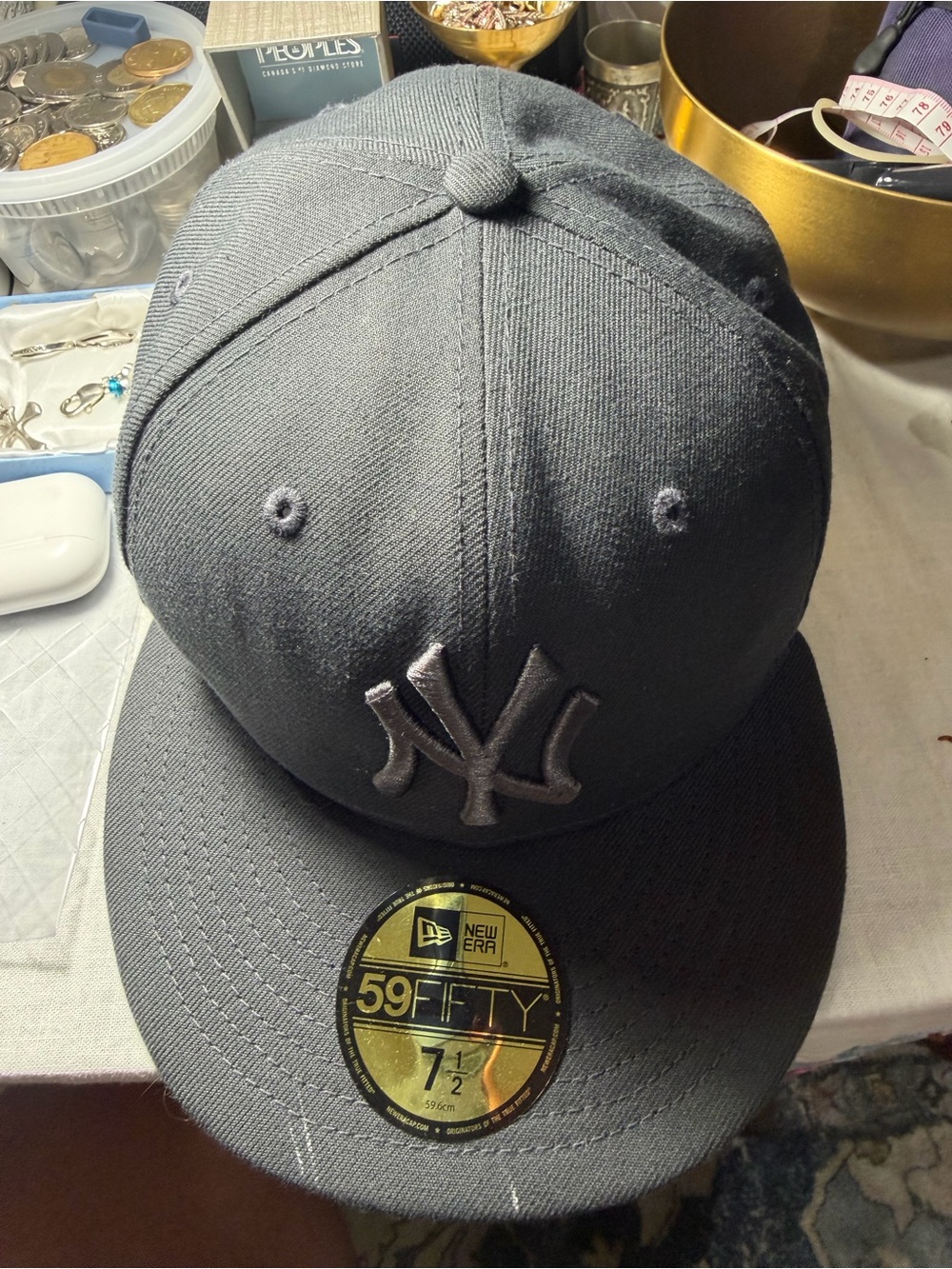 New Era Men's Fitted NY Yankees Cap - Black